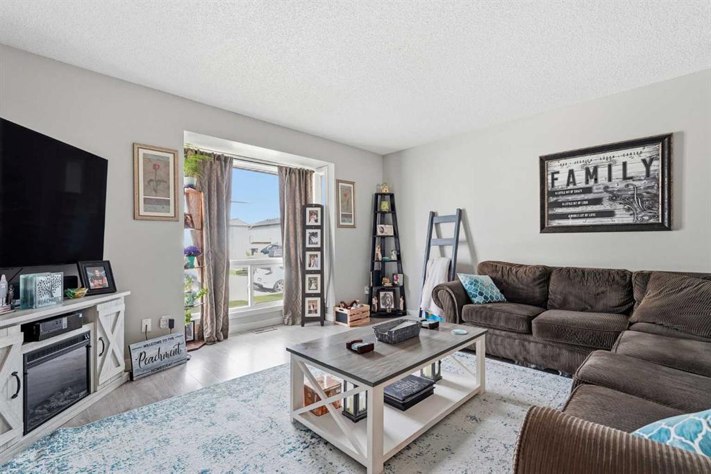 Picture for 51 Aberdare Way NE