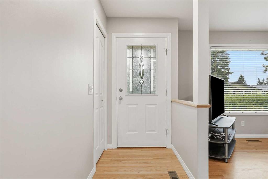 Picture for 101 Aspen Crescent 