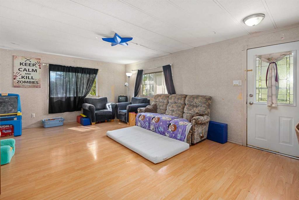 Picture for 461, 3223 83 Street NW