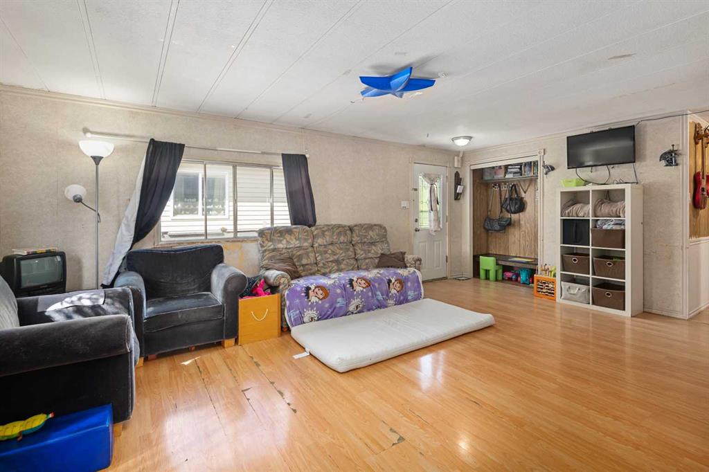 Picture for 461, 3223 83 Street NW