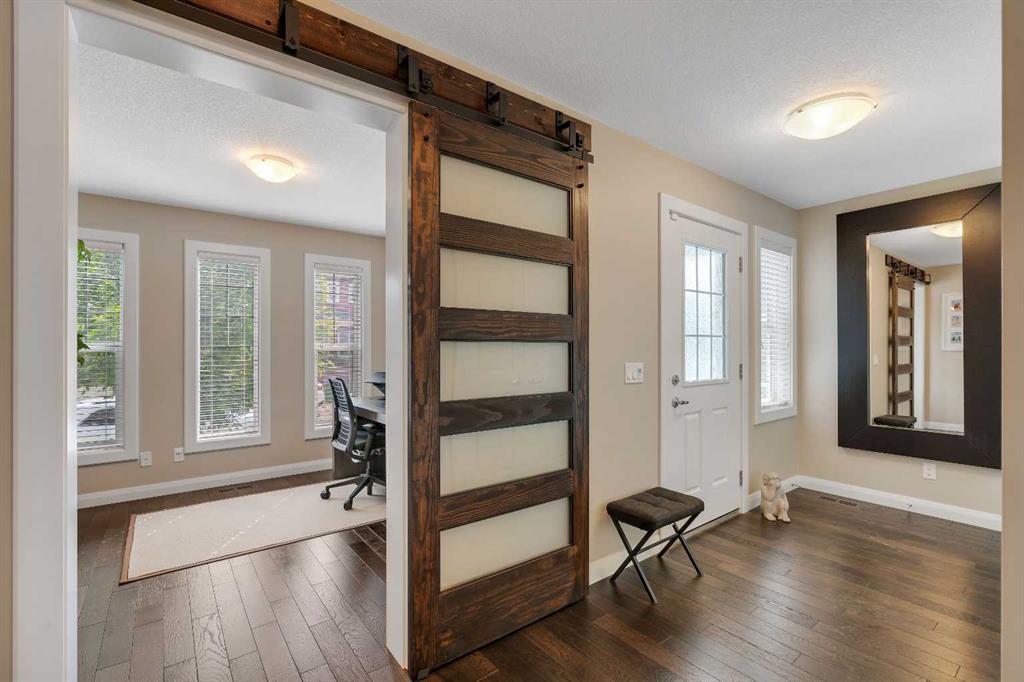 Picture for 18 Evanscrest Rise NW