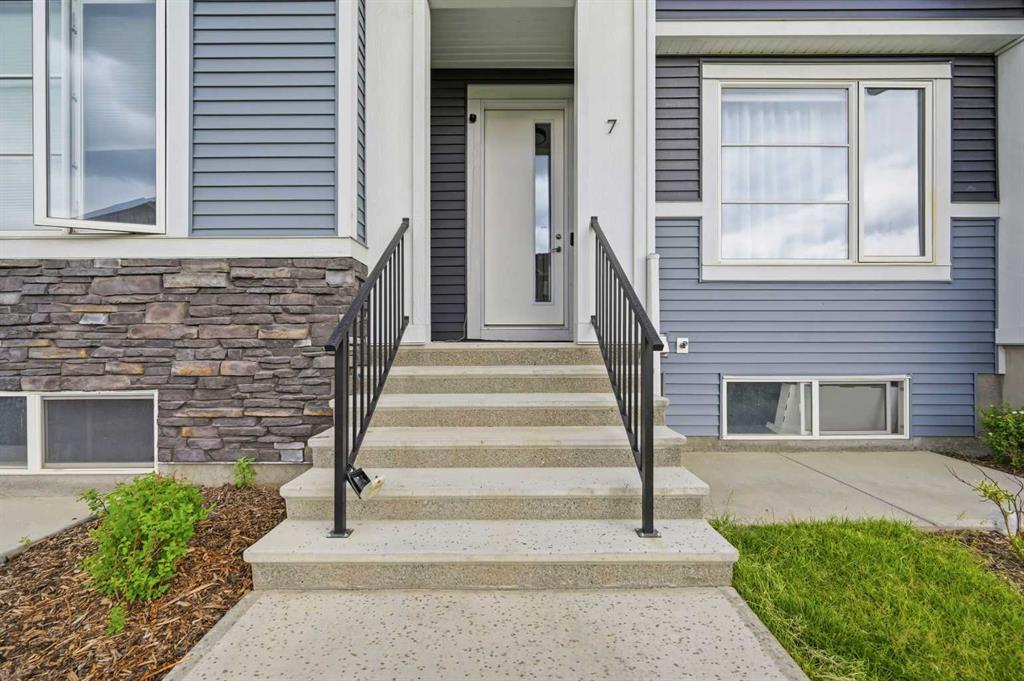 Picture for 7 Lambeau Lane SE