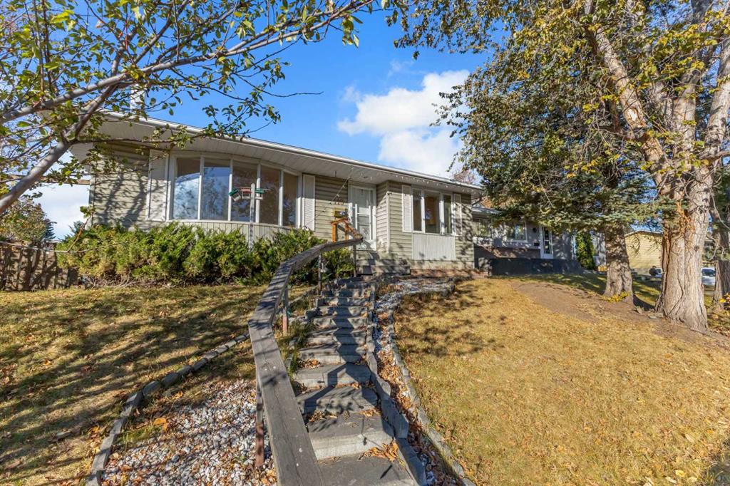 Picture for 119 Whitestone Crescent NE