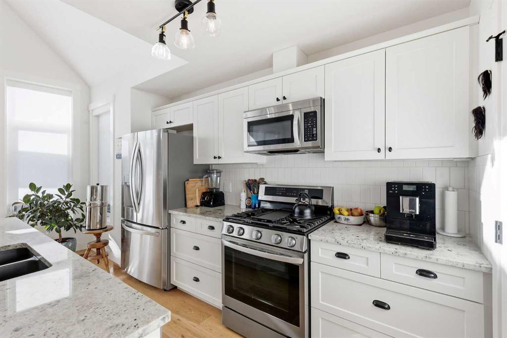 Picture for 306 Cottageclub Link  https://www.cirrealty.ca/reb/creb/55/A2266655_15.jpg
