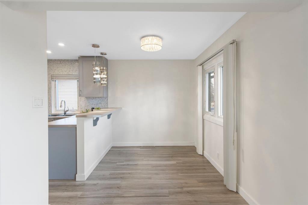 Picture for 6023 Thornbank Drive  https://www.cirrealty.ca/reb/creb/55/A2266755_12.jpg