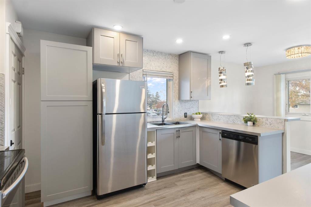 Picture for 6023 Thornbank Drive  https://www.cirrealty.ca/reb/creb/55/A2266755_14.jpg