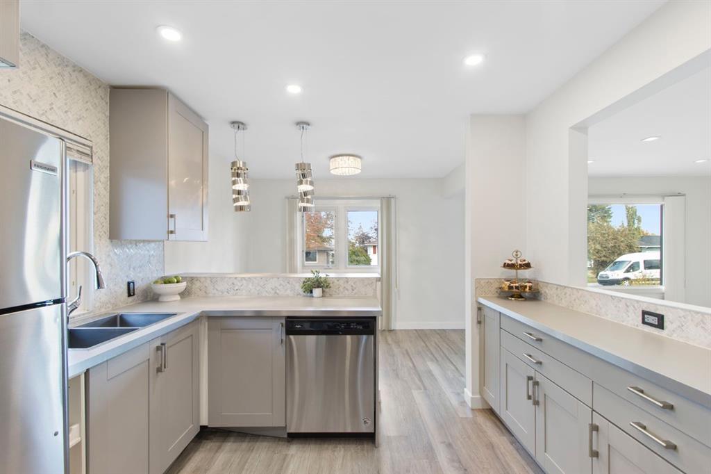 Picture for 6023 Thornbank Drive  https://www.cirrealty.ca/reb/creb/55/A2266755_16.jpg