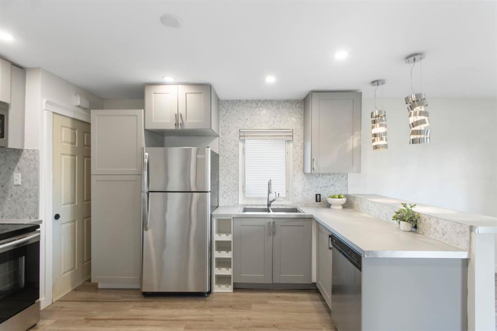 Picture for 6023 Thornbank Drive  https://www.cirrealty.ca/reb/creb/55/A2266755_18.jpg