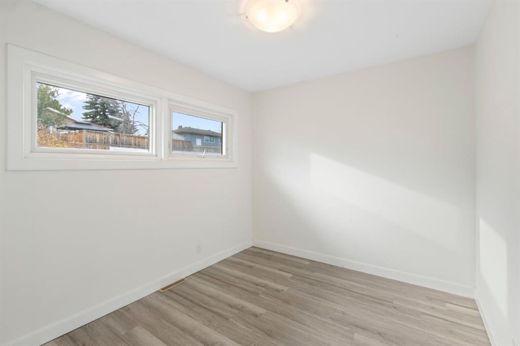 Picture for 6023 Thornbank Drive  https://www.cirrealty.ca/reb/creb/55/A2266755_22.jpg