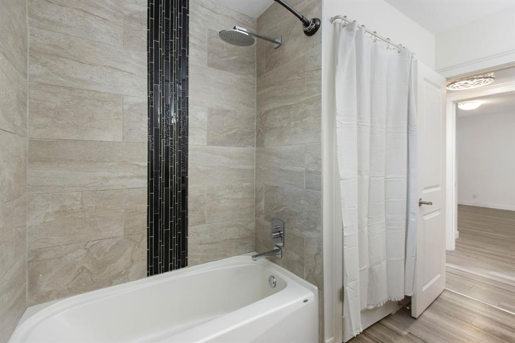 Picture for 6023 Thornbank Drive  https://www.cirrealty.ca/reb/creb/55/A2266755_26.jpg