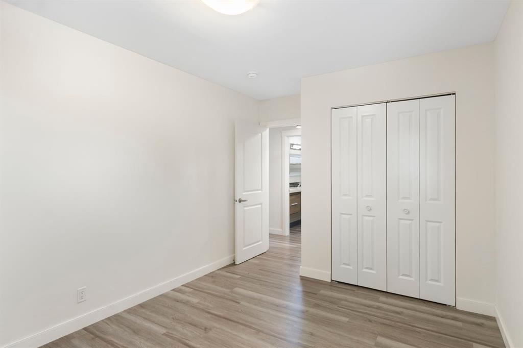 Picture for 6023 Thornbank Drive  https://www.cirrealty.ca/reb/creb/55/A2266755_29.jpg