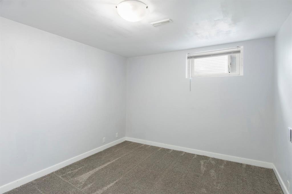 Picture for 6023 Thornbank Drive  https://www.cirrealty.ca/reb/creb/55/A2266755_32.jpg