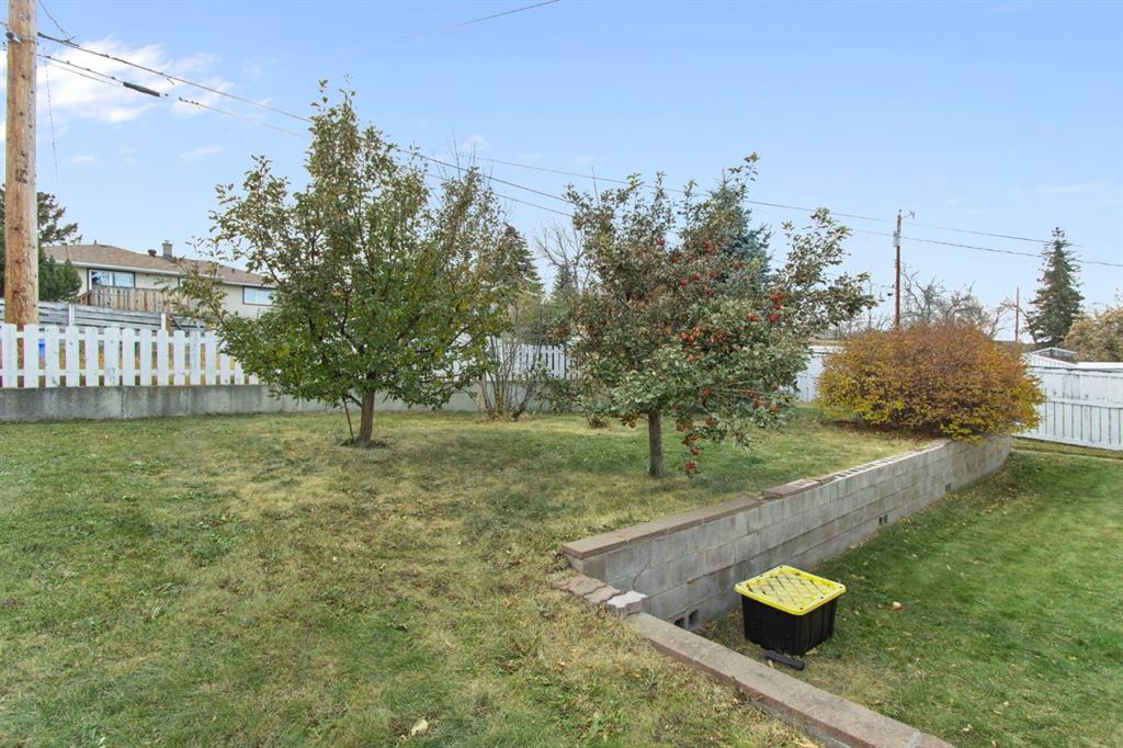 Picture for 6023 Thornbank Drive  https://www.cirrealty.ca/reb/creb/55/A2266755_47.jpg