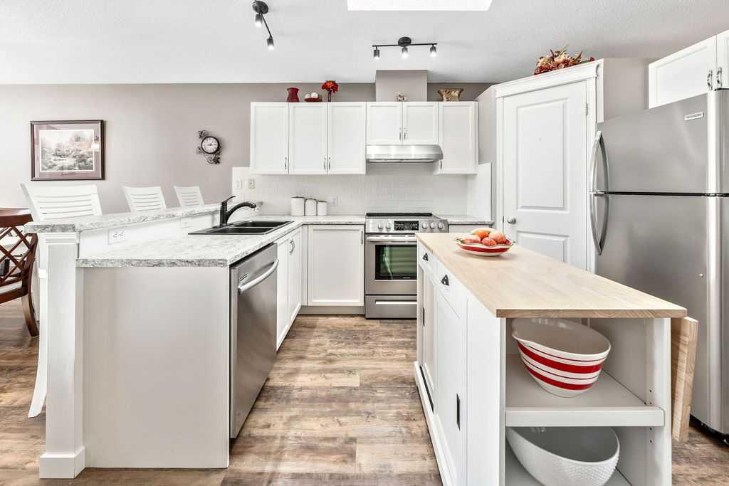 Picture for 101 Prestwick Avenue SE