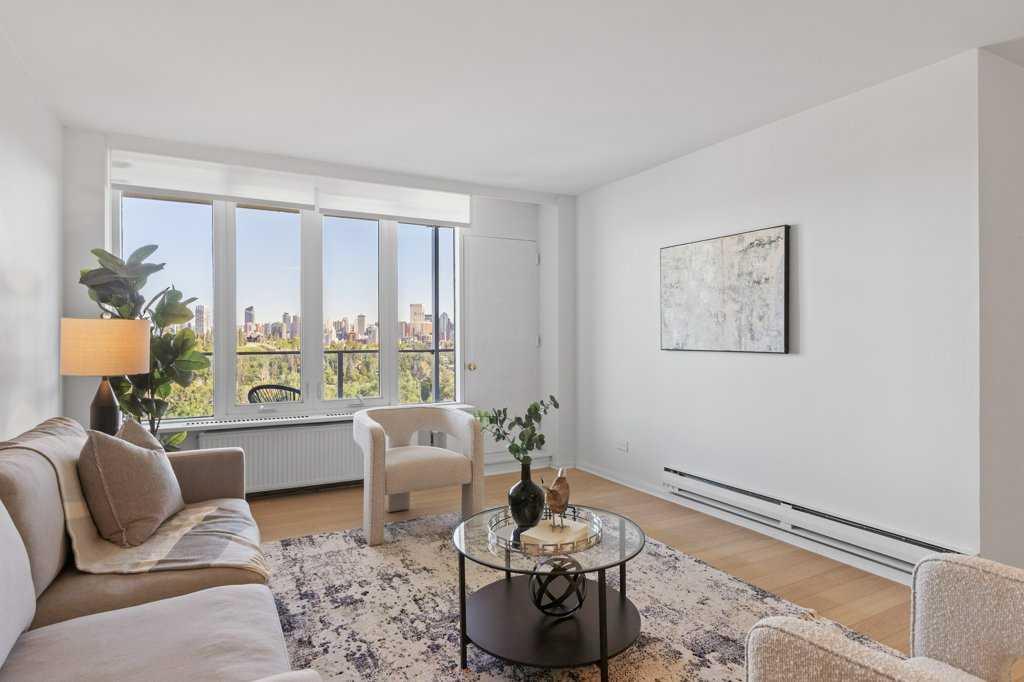 Picture for 708, 3204 Rideau Place SW