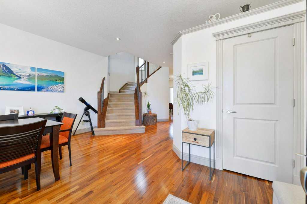 Picture for 2617 27 Street SW