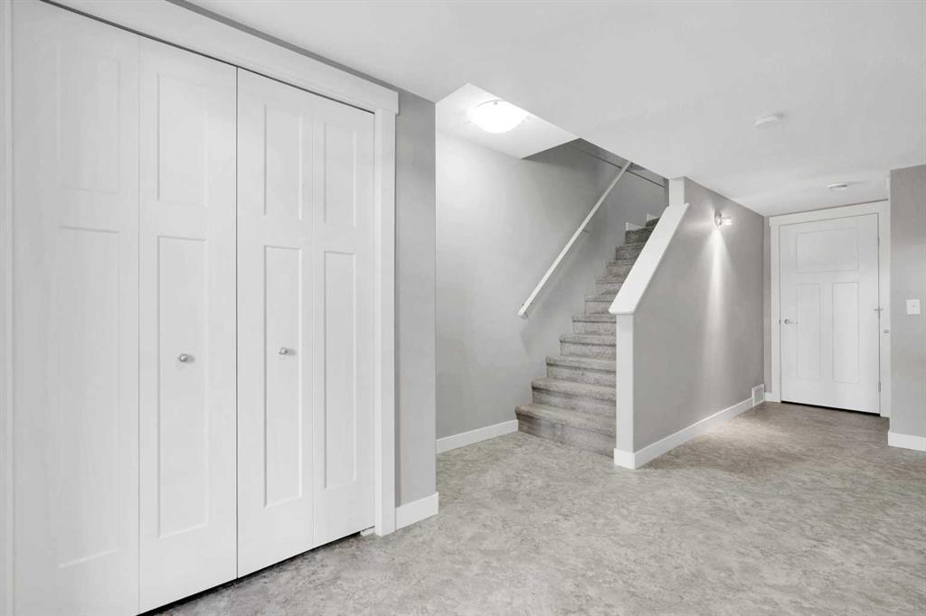 Picture for 307 Skyview Ranch Grove NE