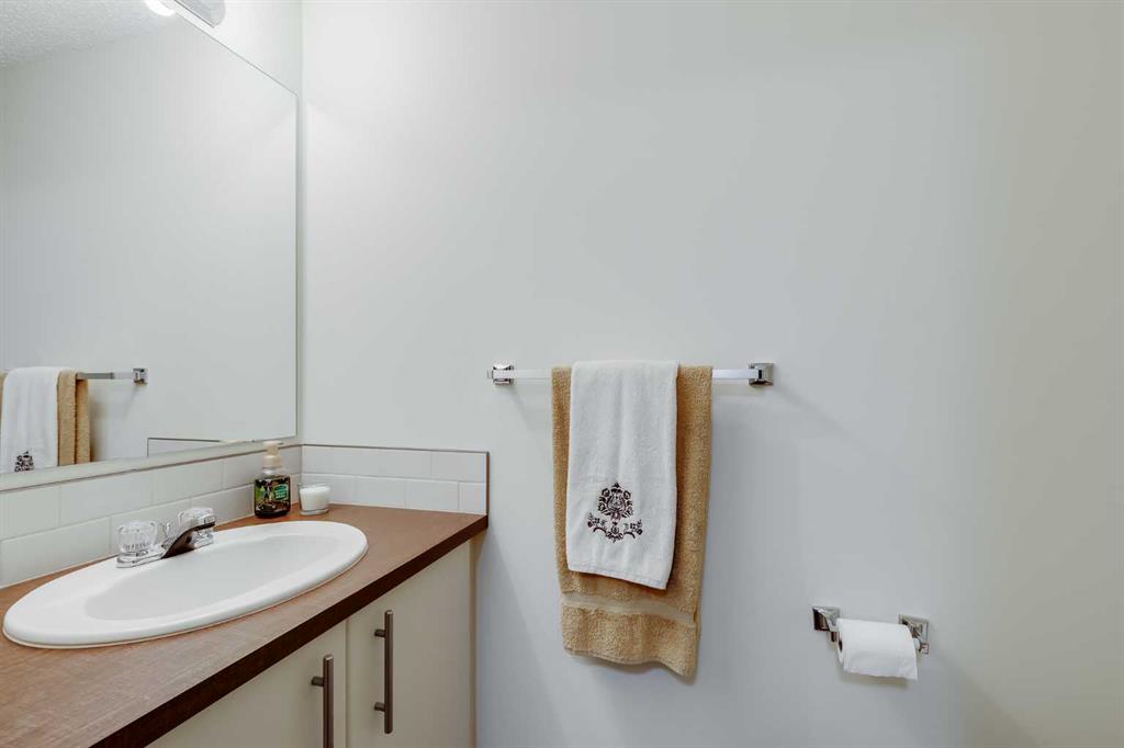 Picture for 704, 2445 Kingsland Road SE