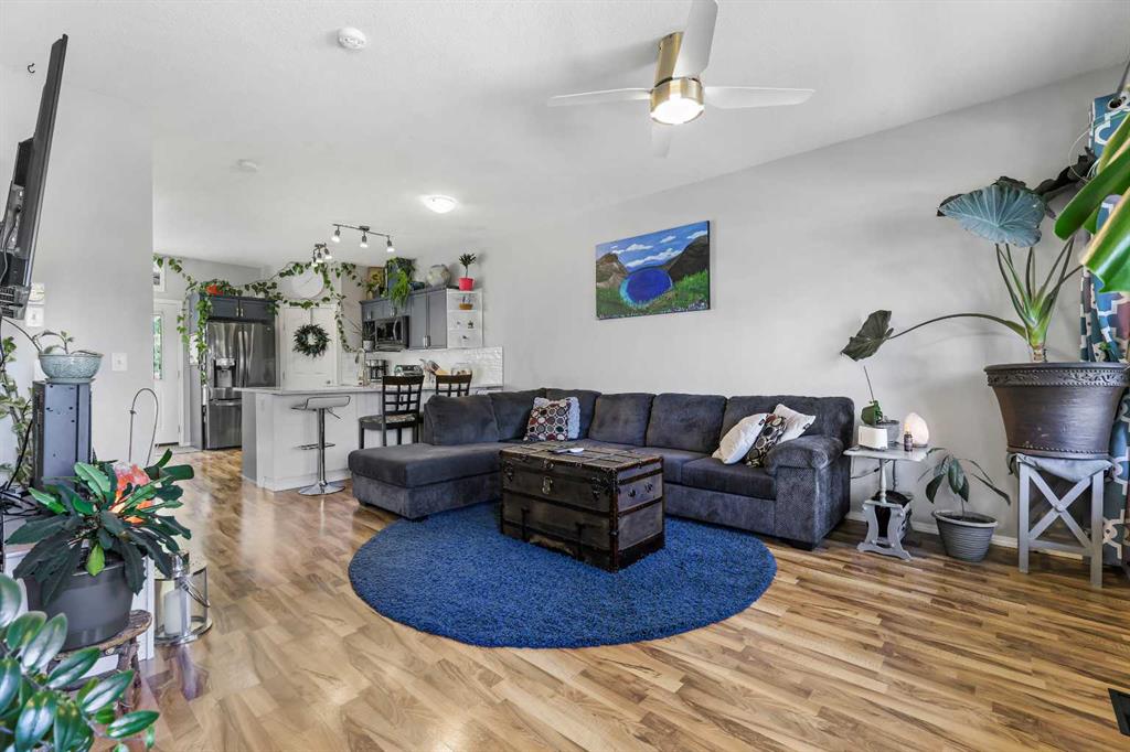 Picture for 403, 703 Luxstone Square SW