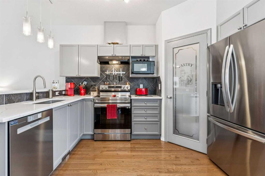 Picture for 503, 703 Luxstone Square SW