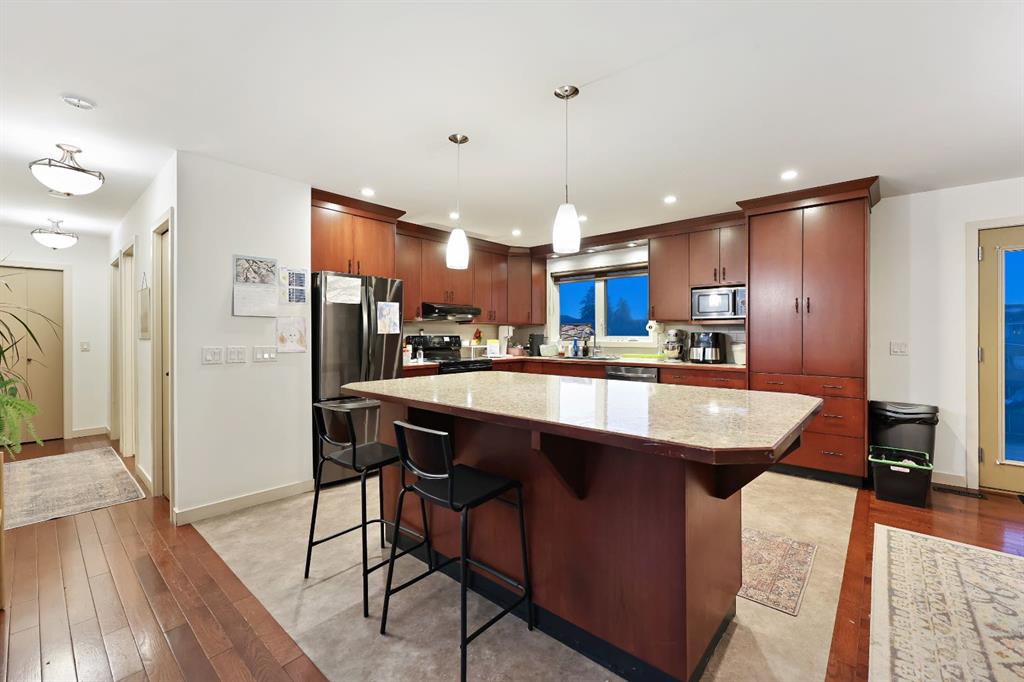 Picture for 256 Lysander Place SE