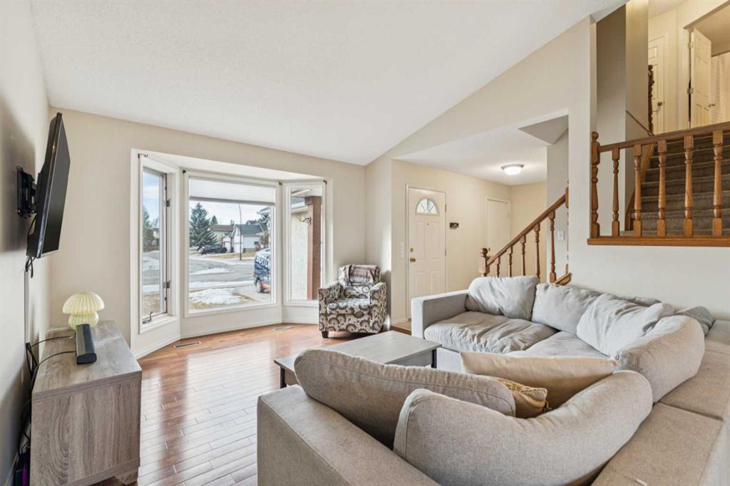 Picture for 124 Woodmark Crescent SW