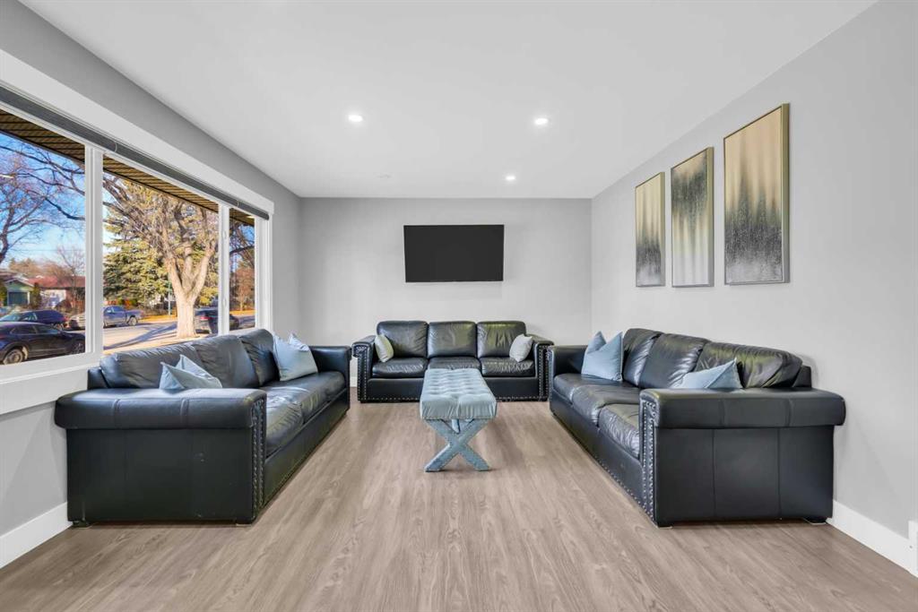 Picture for 2046 33 Street SE