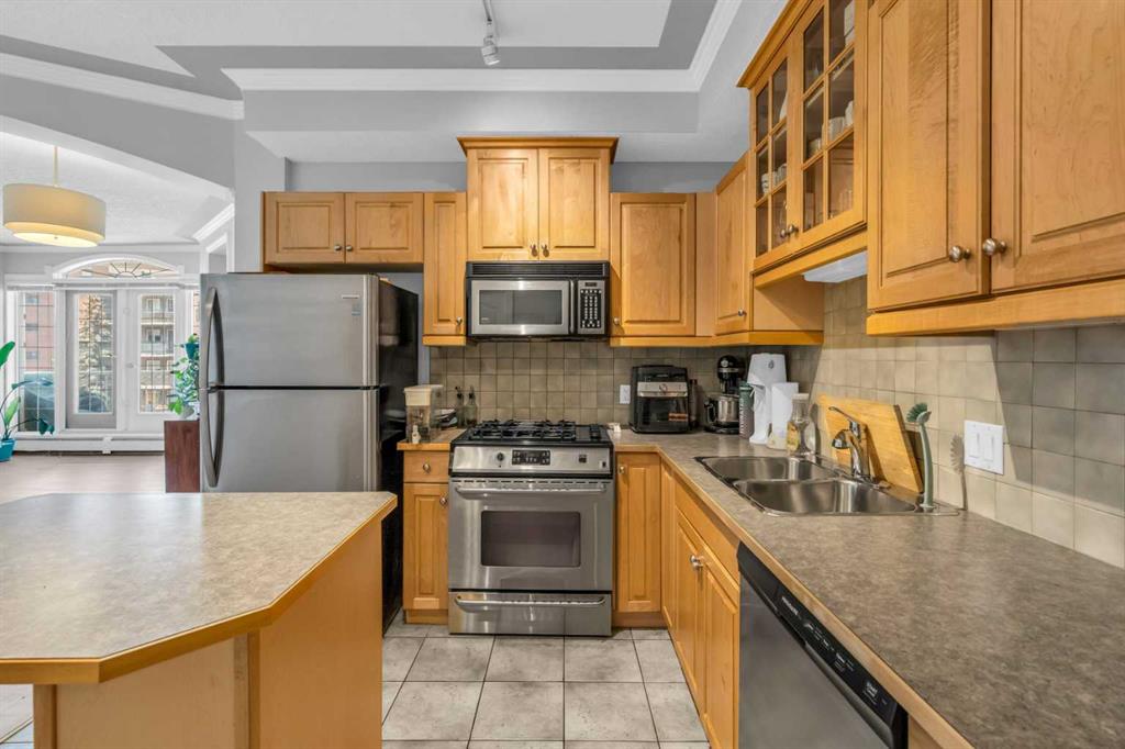 Picture for 303, 1315 12 Avenue SW