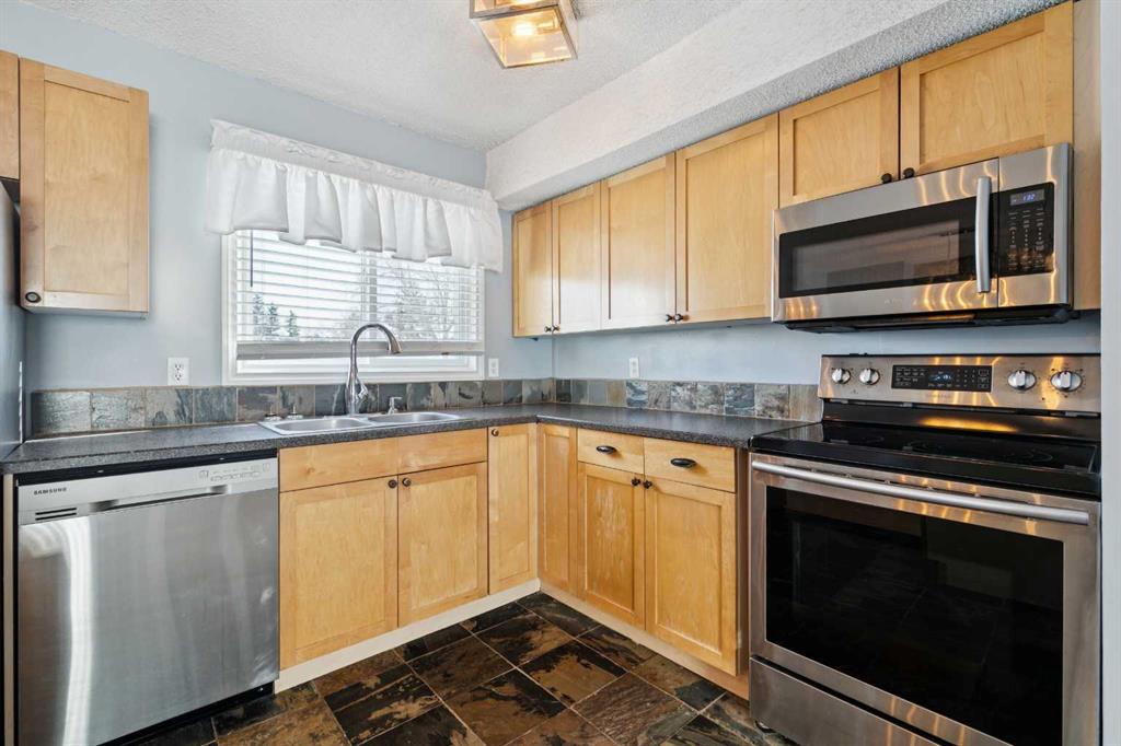 Picture for 1104, 1540 29 Street NW