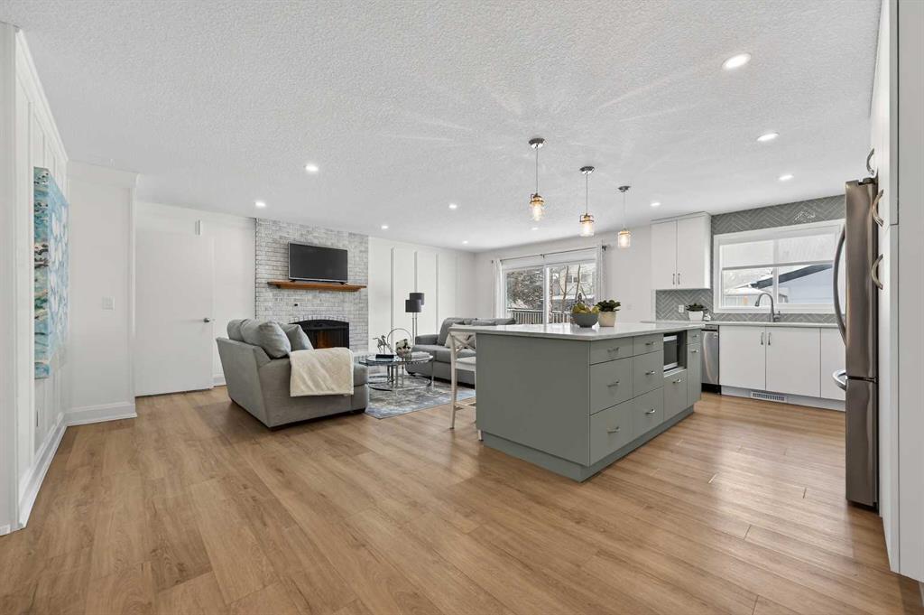 Picture for 60 Sunmount Close SE