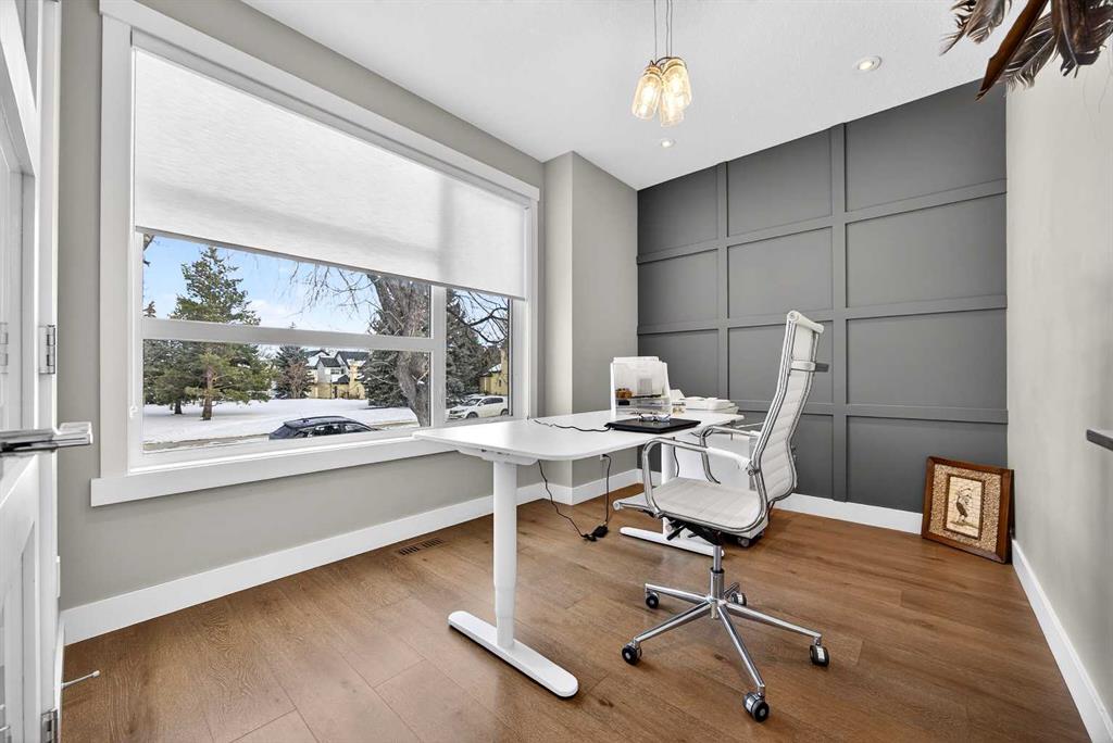 Picture for 435 31 Avenue NW