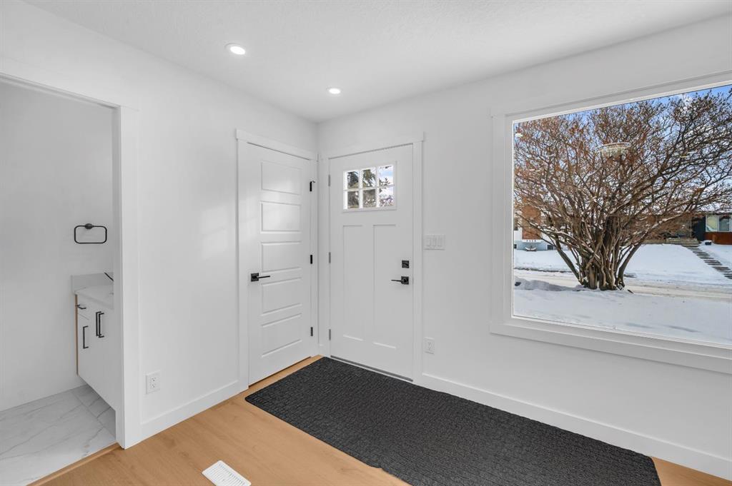 Picture for 3229 Doverville Crescent SE