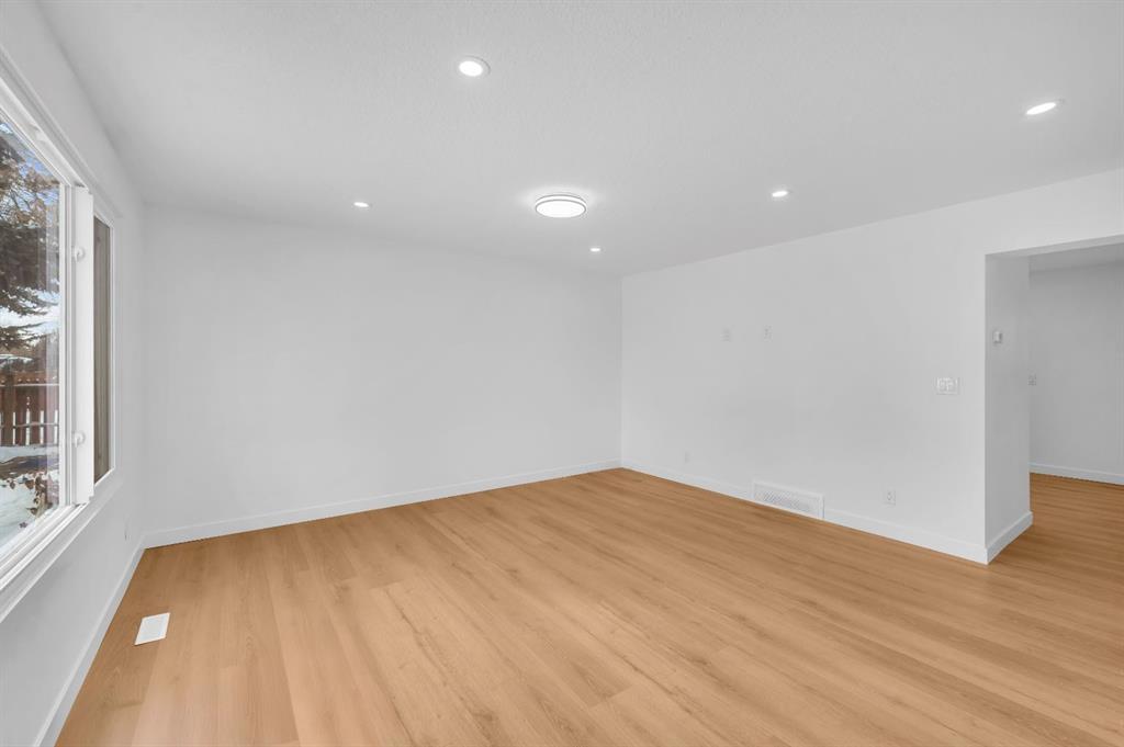 Picture for 3229 Doverville Crescent SE