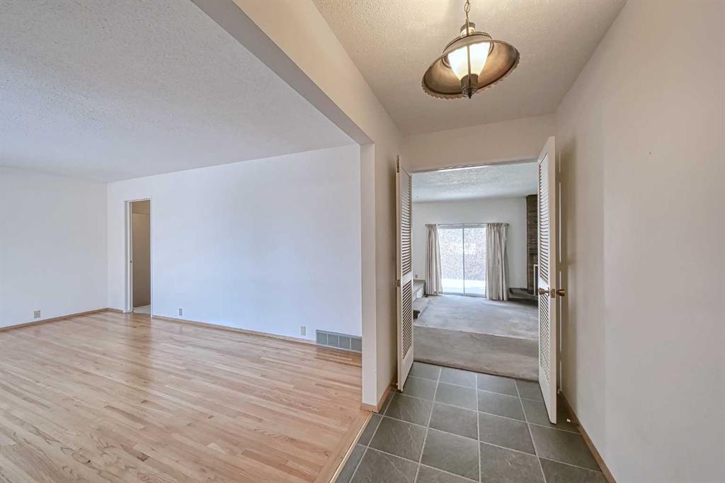 Picture for 616 Dalmeny Hill NW