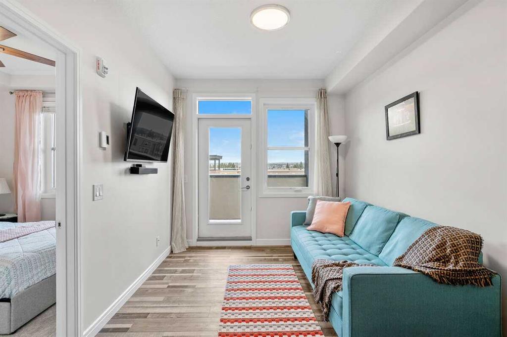 Picture for 2410, 80 Greenbriar Place NW