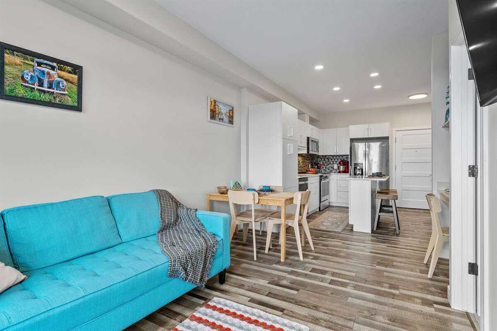 Picture for 2410, 80 Greenbriar Place NW