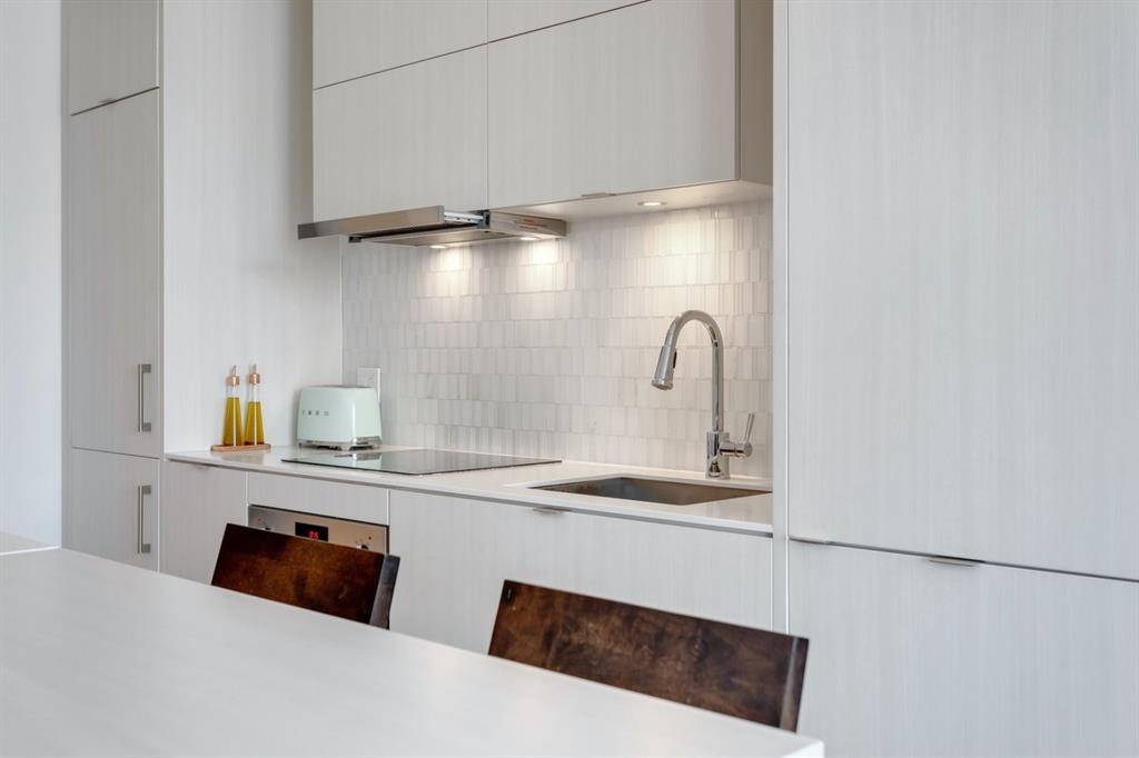 Picture for 1210, 615 6 Avenue SE