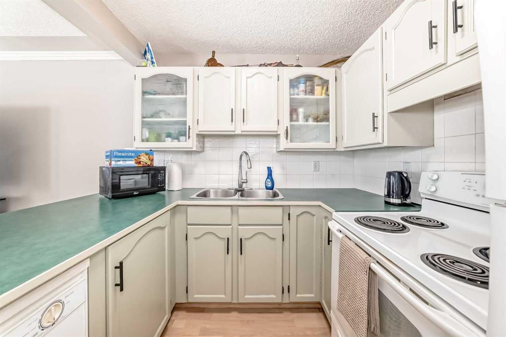 Picture for 144 Country Hills Villas NW