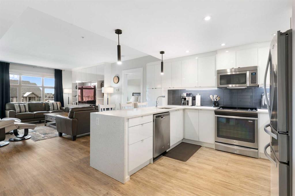 Picture for 227, 15 Aspenmont Heights SW