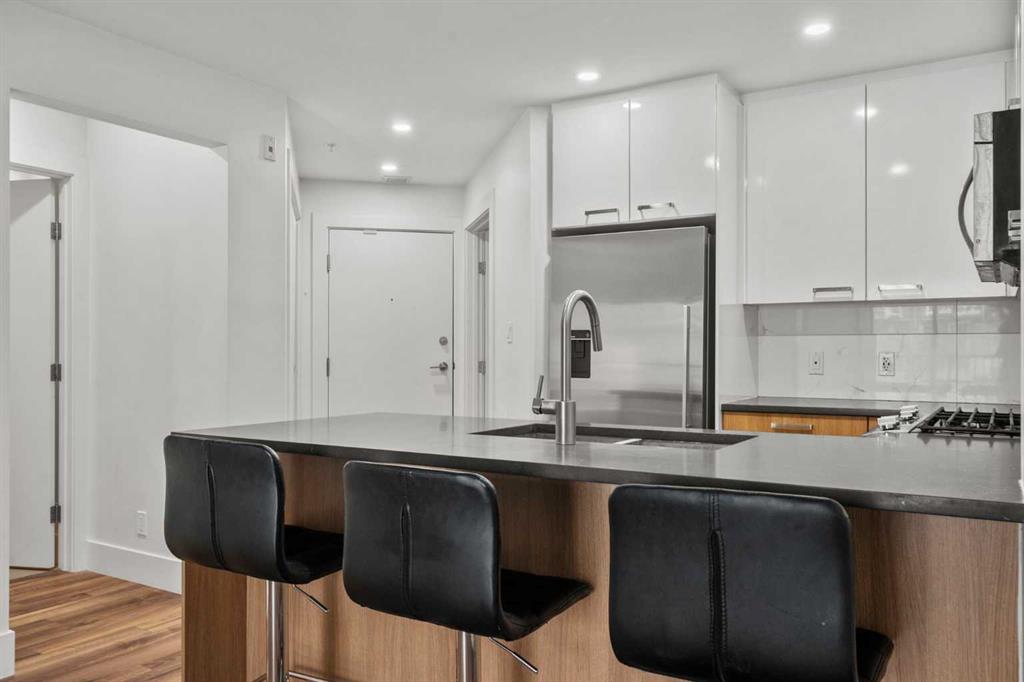 Picture for 110, 510 Edmonton Trail NE