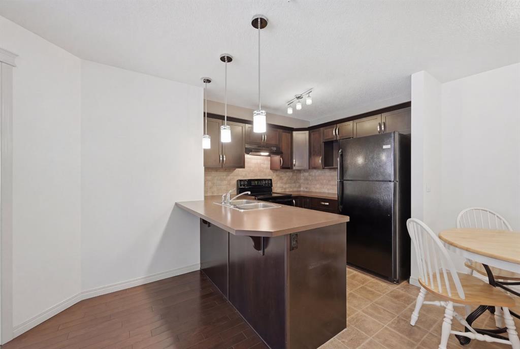 Picture for 2119, 175 Panatella Hill NW