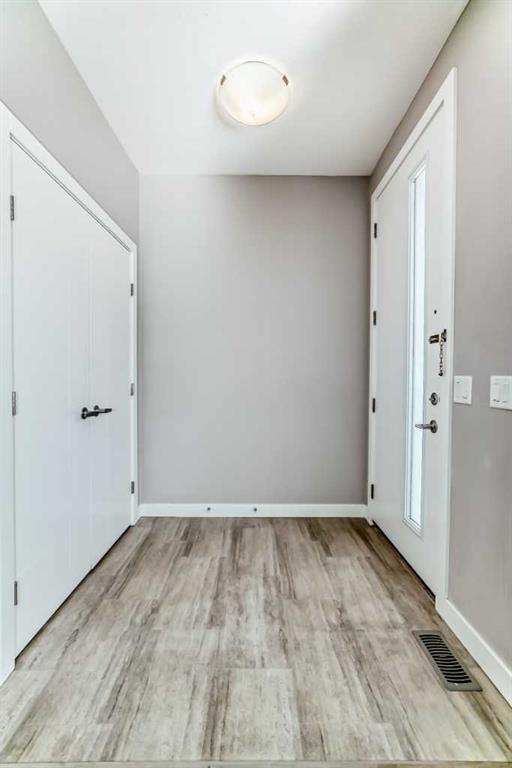 Picture for 111 Redstone Crescent NE