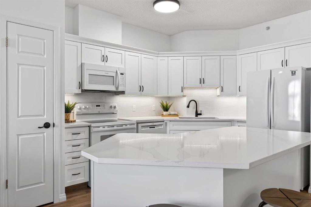 Picture for 404, 5201 Dalhousie Drive NW