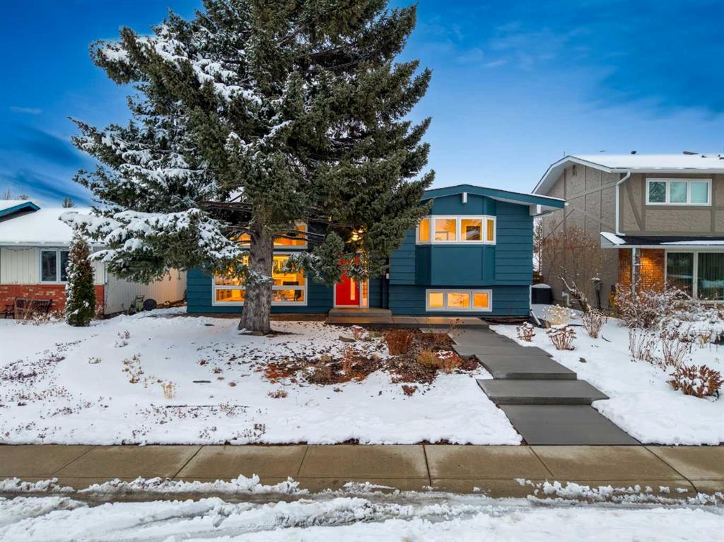 Picture for 16 Lake Twintree Place SE