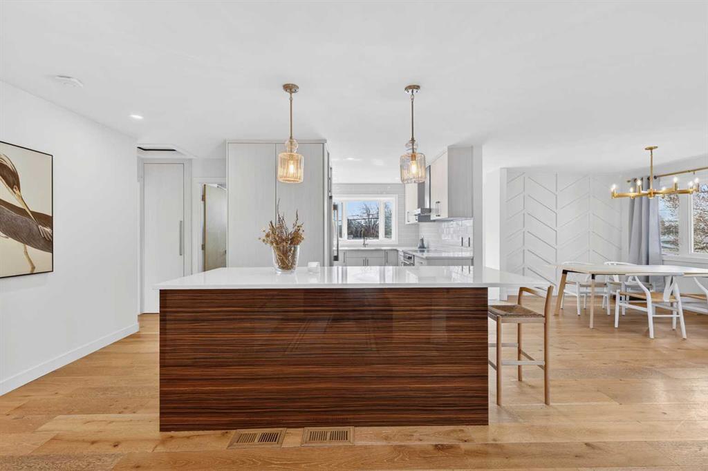 Picture for 12 Glacier Drive SW