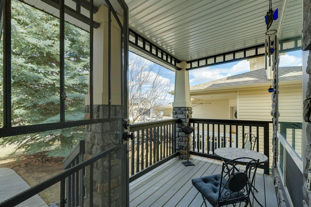 Picture for 42 Cresthaven Way SW
