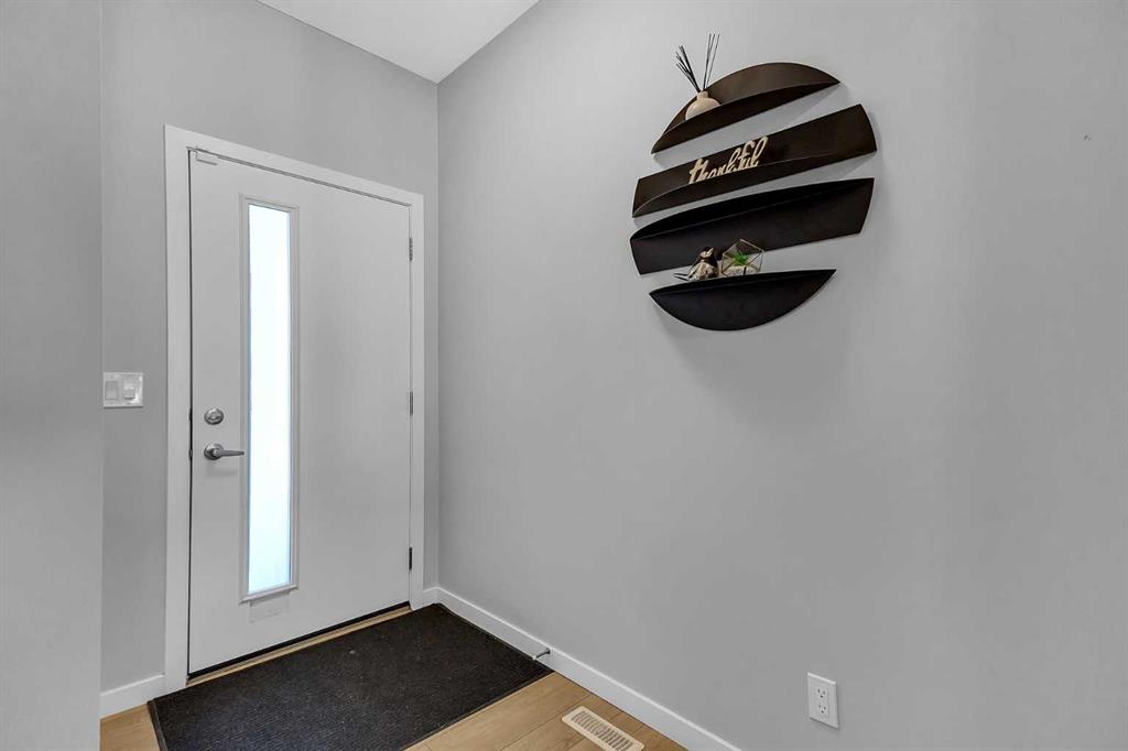 Picture for 672 Walgrove Boulevard SE