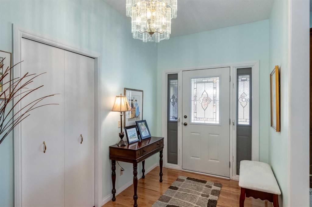 Picture for 107 Valhalla Crescent NW