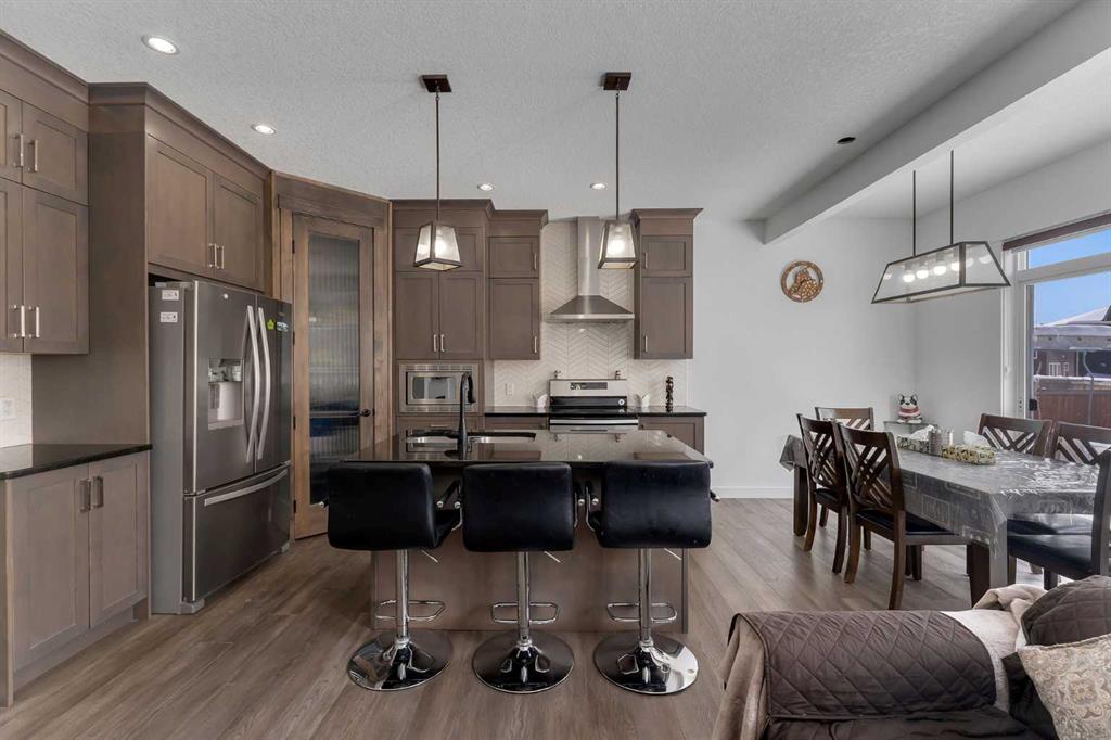 Picture for 43 Saddlelake Manor NE