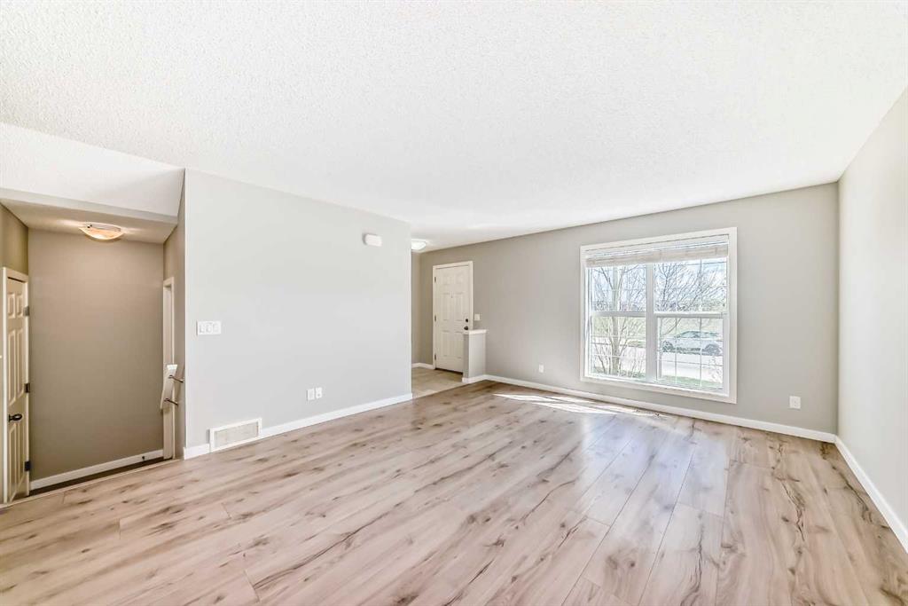 Picture for 393 Legacy Boulevard SE